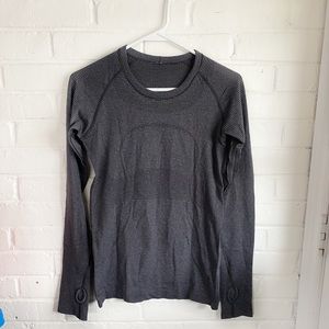 Lululemon Swiftly Long Sleeve - size 6